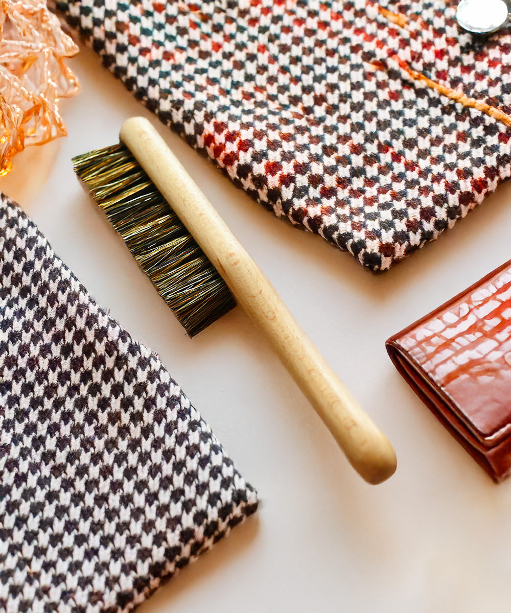 Clothes Brush - Soft Natural Fibre - Fabric Brush Tweed Brush